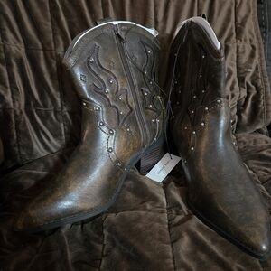 NWT Lane Bryant Brown Heeled Boots